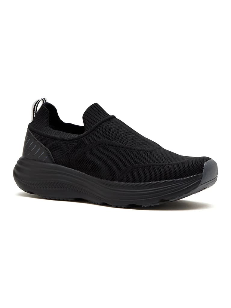 HOOP Black Men's Walking Shoes — Black / 6