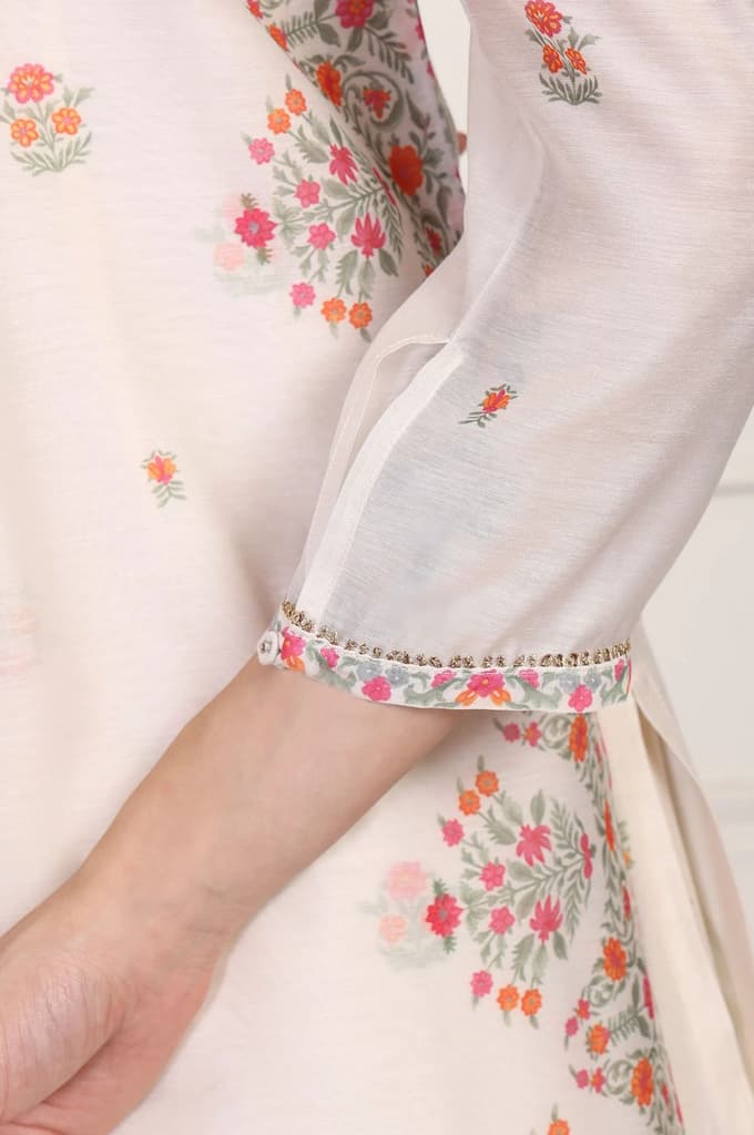 Off-White Floral Printed Lace Trim Straight Chiffon Kurta with Inner, Flared Pant and Dupatta Set — photo 9