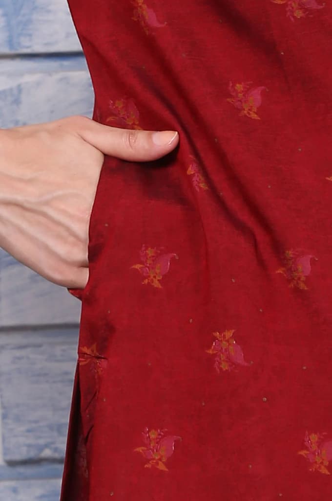 Pink Paisley Printed Thread Embroidered Crepe Flared Kurta — photo 7