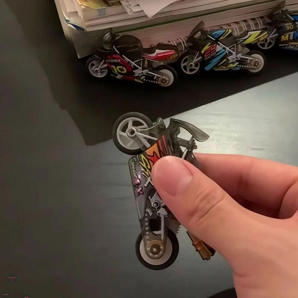 Mini Sparking Stunt Bike Toy – Pull Back, Pop Wheelies & Ignite the Fun! — photo 5