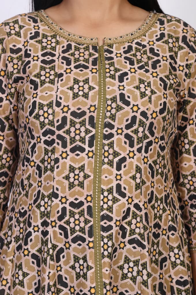 Beige Geometric Printed Embroidered Anarkali Cotton Kurta with Parallel Pant Set — photo 3