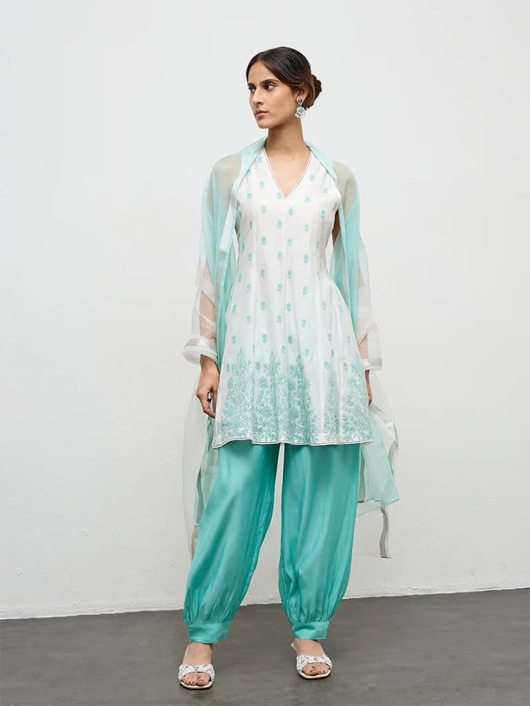 Vark Off-White Embroidered A-Line Ethnic Set — photo 2