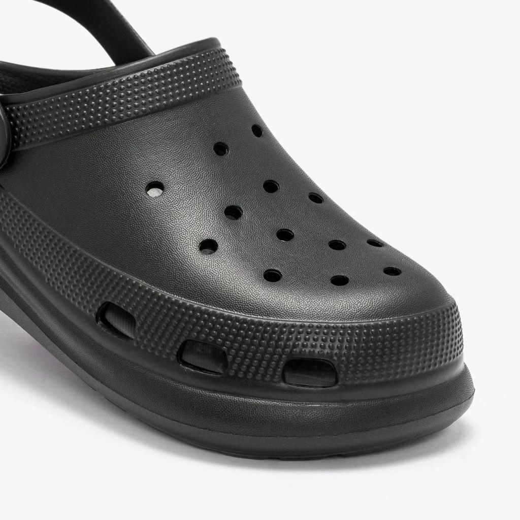 Clogs for Men for Casual Poolside Comfort — photo 6