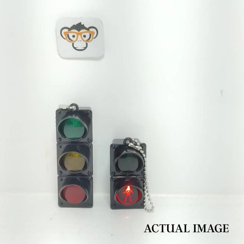 Traffic Light Keychain with LED Lights — photo 7