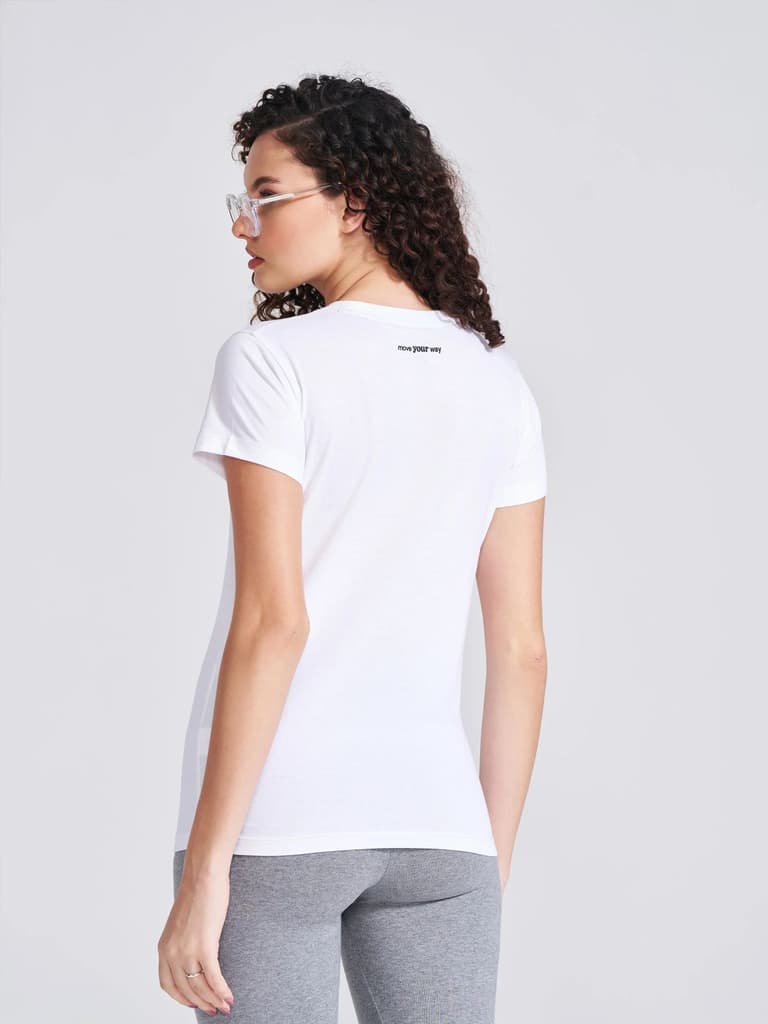 Women's White Solid Round Neck T-Shirt — photo 4