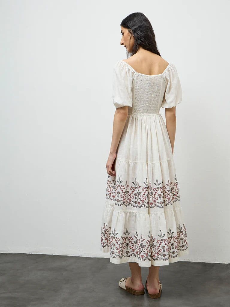 Bombay Paisley Off-White Floral Printed Cotton Tiered Dress — photo 4