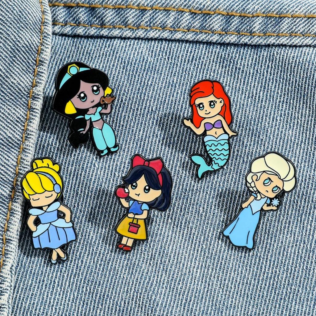 Fairytale Royalty Enamel Pin — photo 3