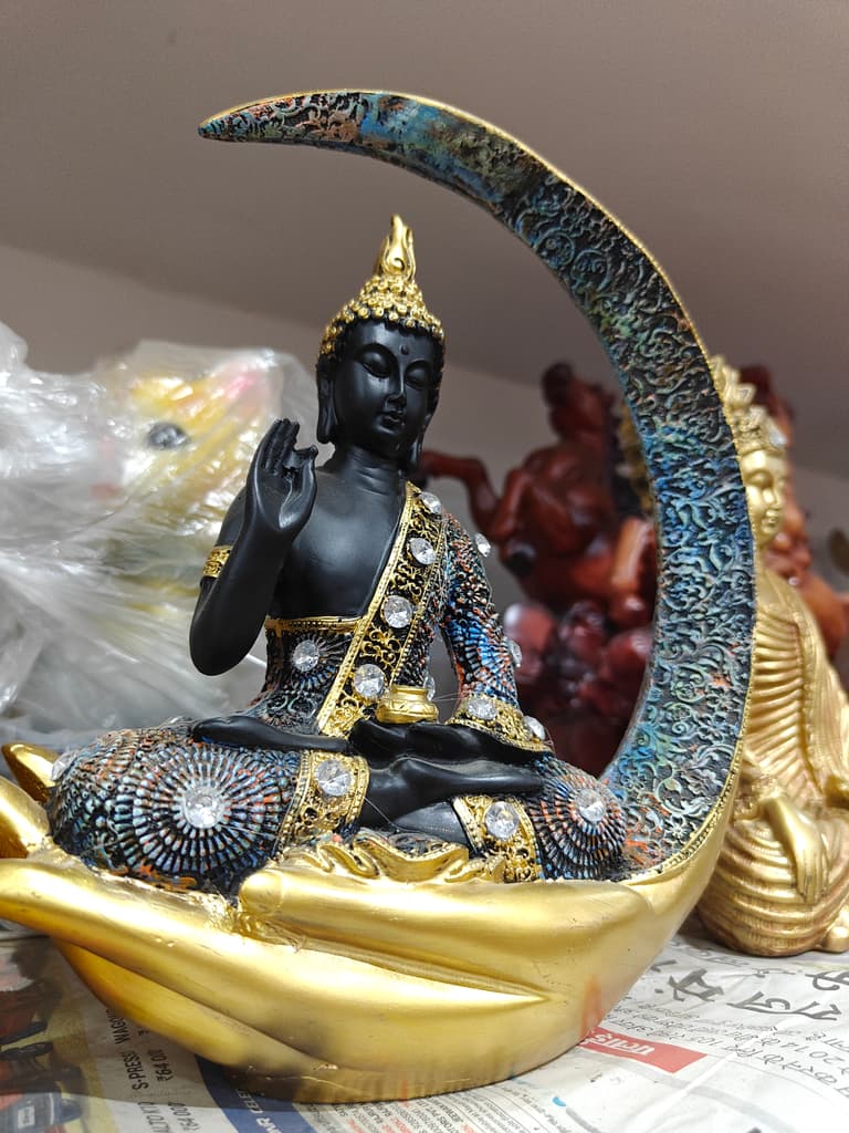Gold Buddha Statue | Decorative | Gold | Black