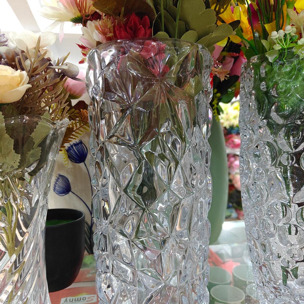 Clear Vase with Flowers | Glass | Decorative | Clear