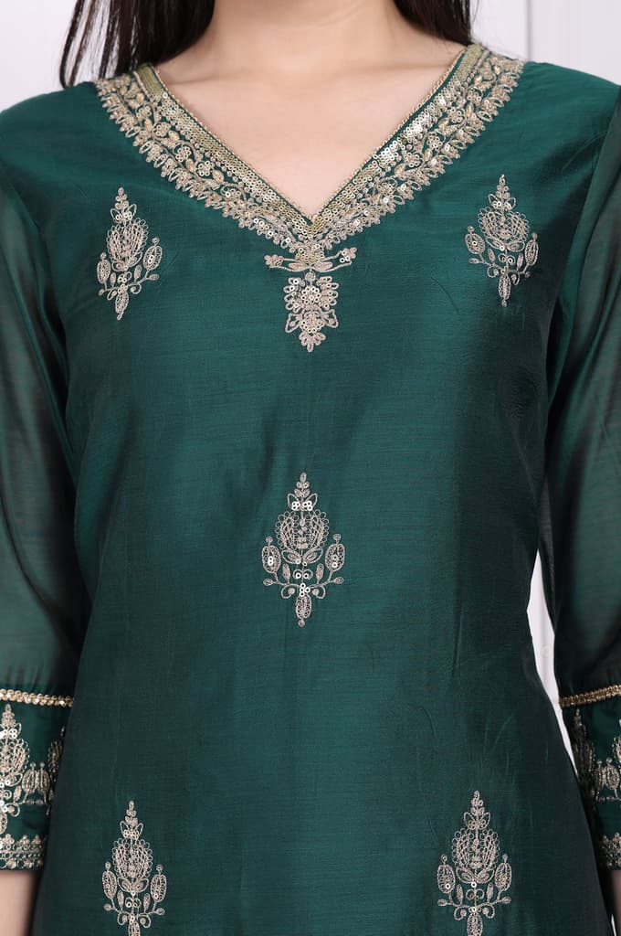 Green Embroidered Straight Kurta — photo 3