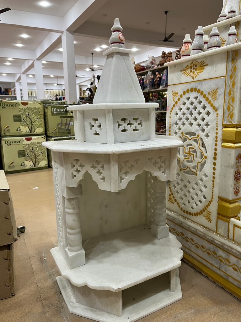 White Pedestal Table | Furniture | Wood | White