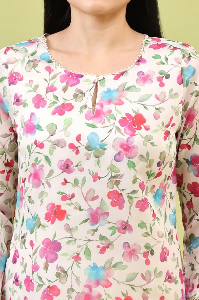 Off-White Straight Kurta in Multi-coloured Floral Print — photo 4