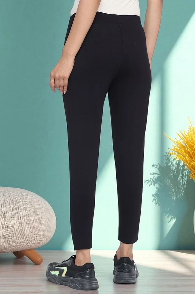 Black Solid Mid Rise Tights in Calf Length — photo 4