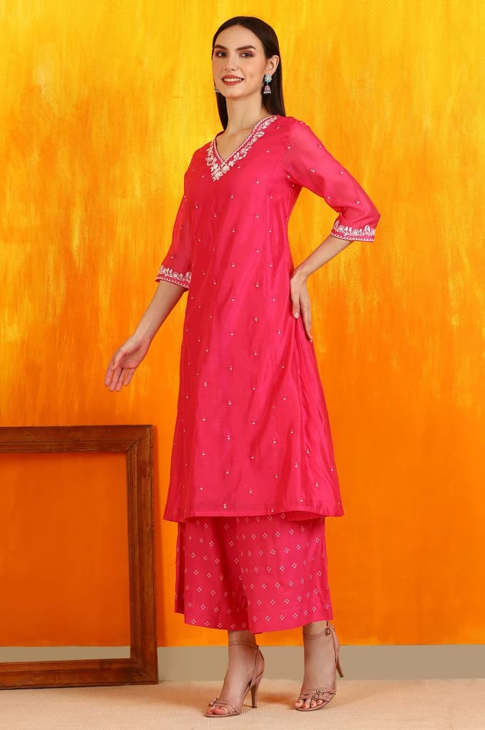 Pink Embroidered Chanderi Panelled Kurta, Cropped Pants and Dupatta Set — photo 4