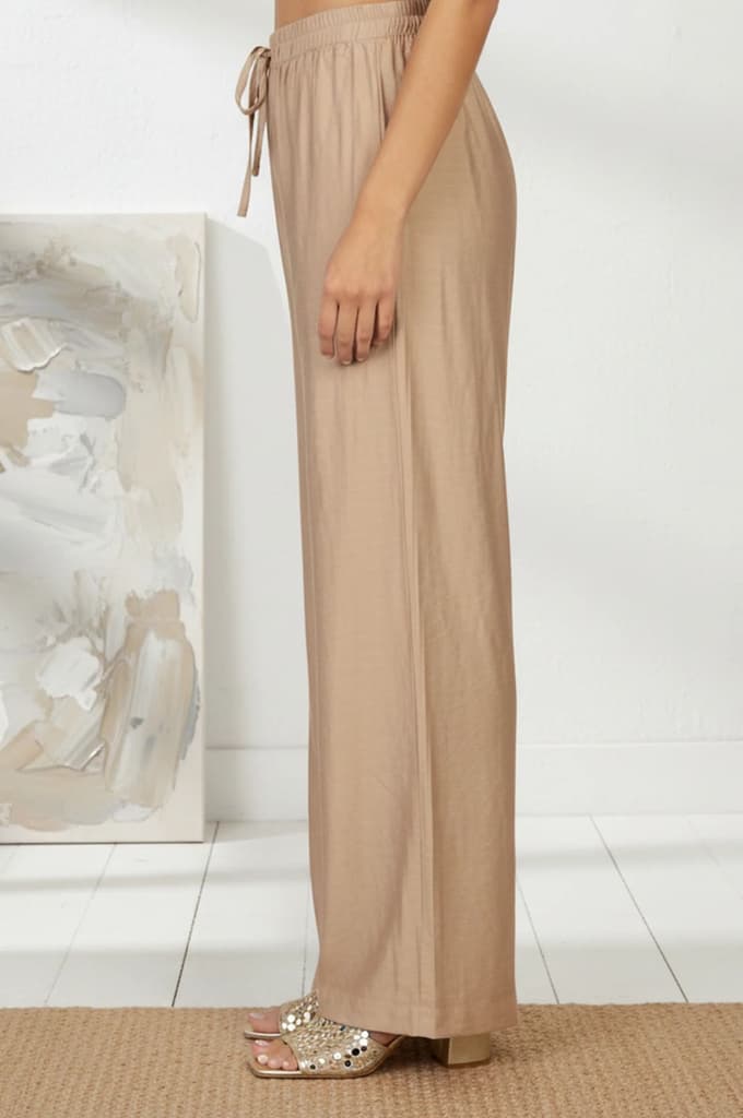 Gold Solid Rayon Relaxed Fit Mid Rise Flared Pants — photo 3