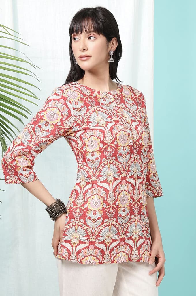 Red Floral Printed Cotton Slub Short Kurti — photo 7