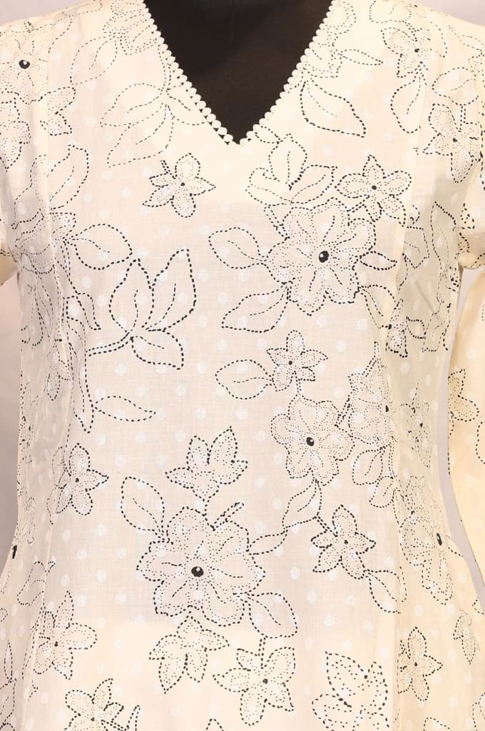 Off White Floral Printed Thread Work Pure Cotton Straight Kurta with Pants Set — photo 2