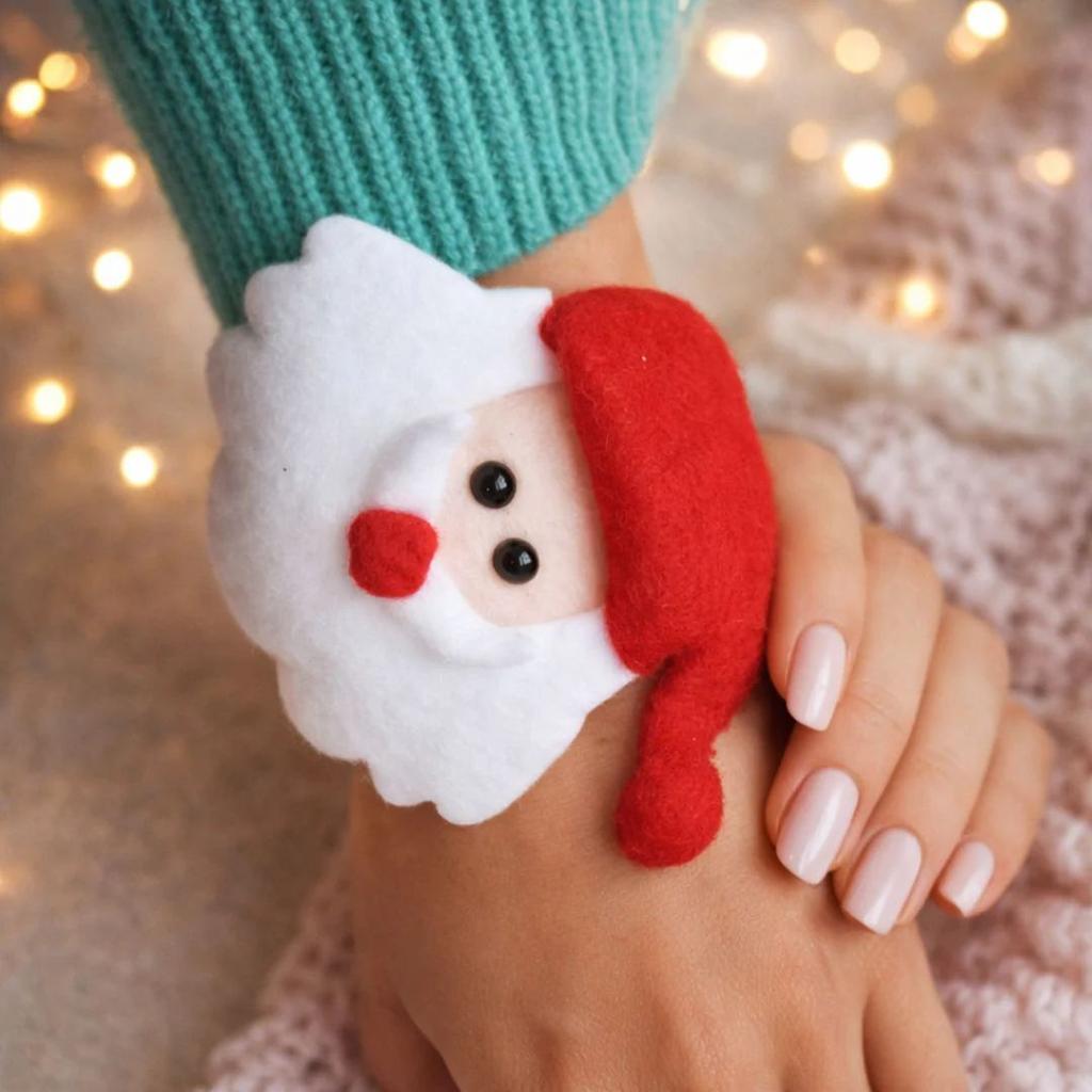 Christmas Slap Band – Cute Plush Holiday Wrist Accessory for Kids — Santa