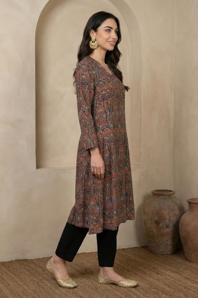 Multicolor Paisley Printed Rayon Straight Kurta — photo 6