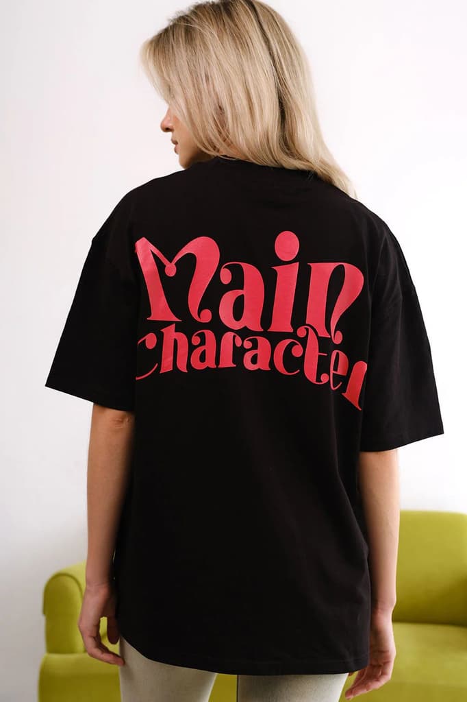 Black Main Character Oversized T-Shirt — photo 3