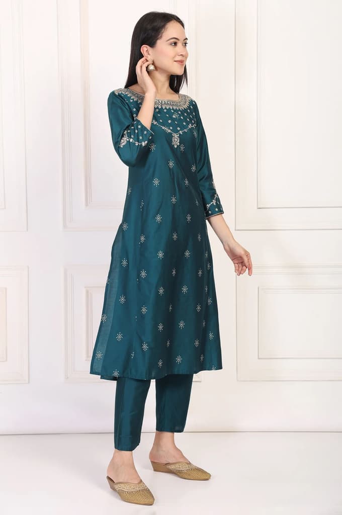 Teal Embroidered Straight Kurta with Straight Pants and Dupatta Set — photo 6
