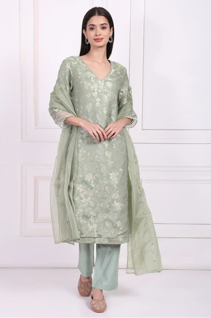 Green Embellished Straight Jacquard Kurta with Straight Pant and Dupatta Set — photo 2