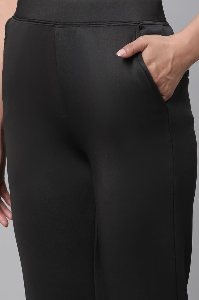 Black Solid Straight Fit Pants With Side Pockets — photo 7