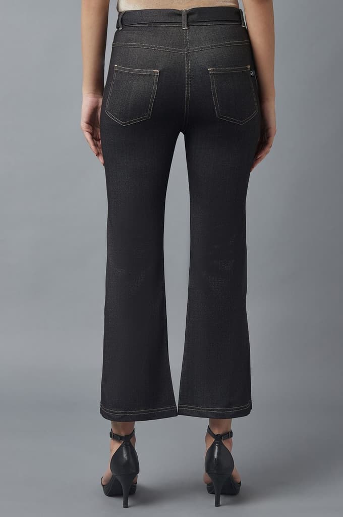 Black Solid Boot Cut Denim Pants With Waist Belt — photo 2