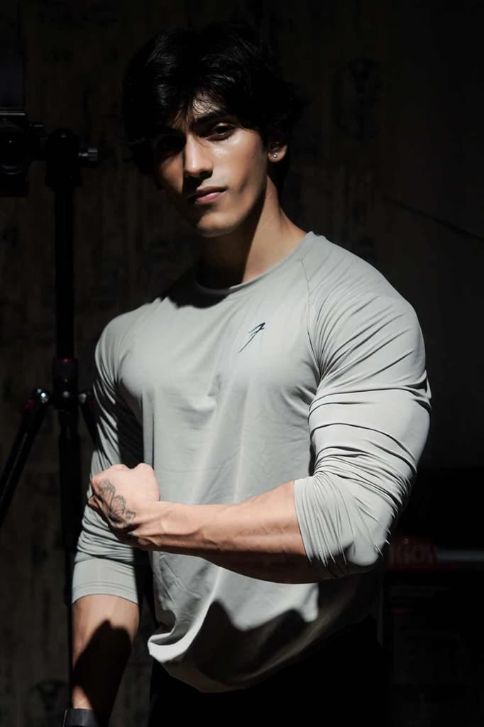 Bare Nylon Fullsleeves T-shirt Light Grey — S