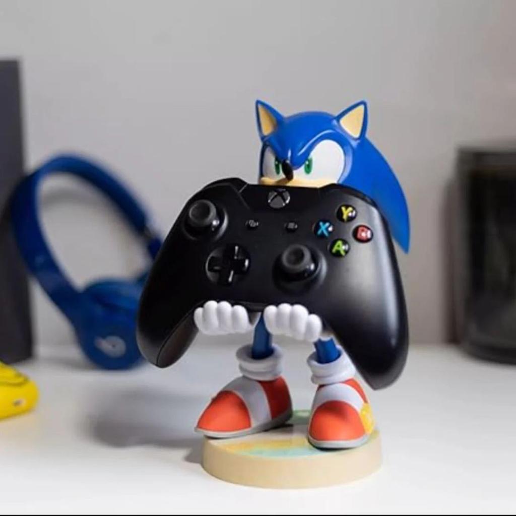 Sonic The Hedgehog Controller And Phone Holder | Cable Guys Licensed Figure