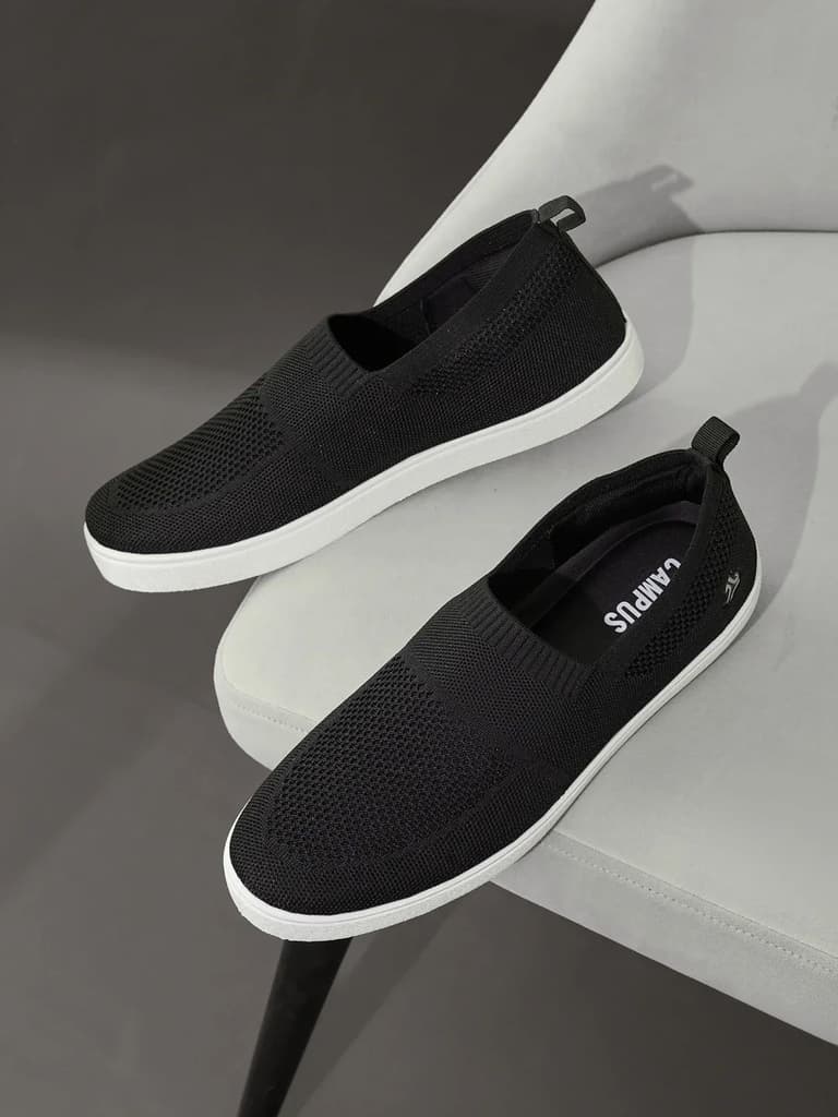 AXTO Black Men's Walking Shoes
