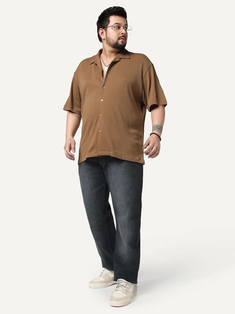 Plus Men's Mocha Cotton Half Sleeve Oversized Fit Textured Shirt with Cuban Collar — photo 4