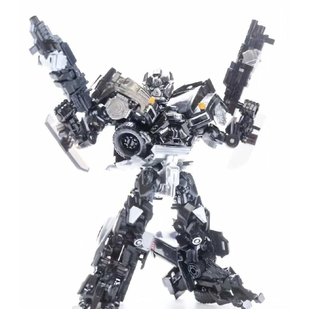 Baiwei Ironhide Transformers Action Figure Die Cast Metal 8 Inch — photo 3