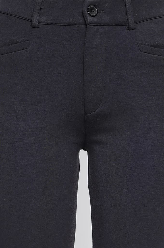 Black Solid Slim fit Trousers in Ankle Length — photo 3