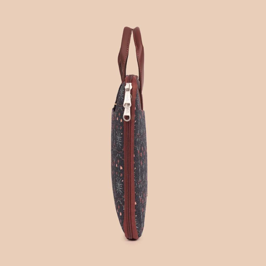 Taj Guldasta L-Zippered Laptop Sleeve — photo 6