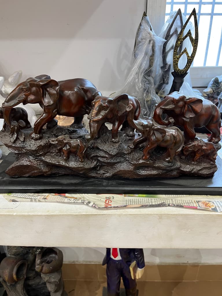 Elephant Figurine | Statue | Wood | Brown