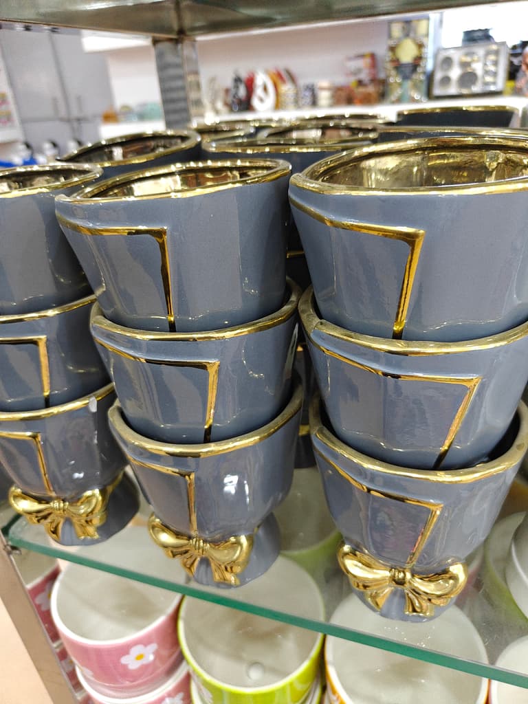 Gold-Bow Designed Cups | Ceramic | Gold | Decorative