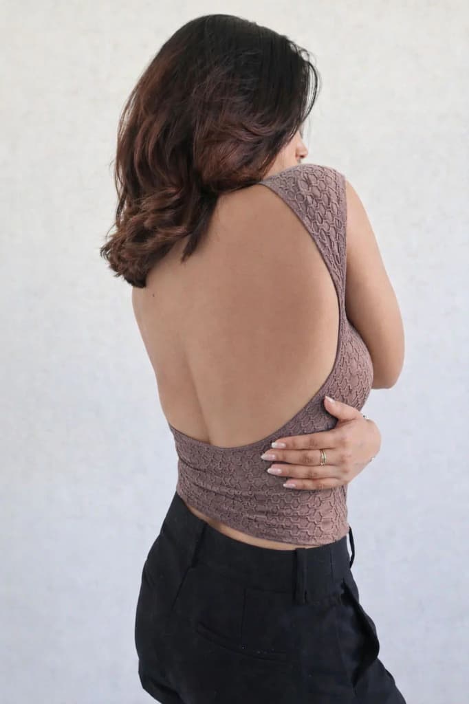 Deep Back Honey Texture Top — photo 6