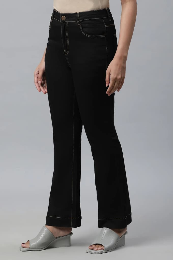 Black Solid Boot Cut Denim Jeans With Front Zip Closure — photo 3