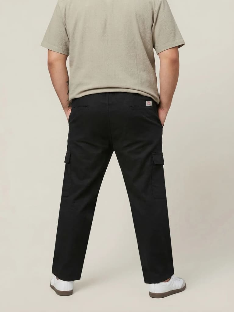 Plus Men's Black Straight Fit Linen Cargo Pants with 6 Pockets — photo 3
