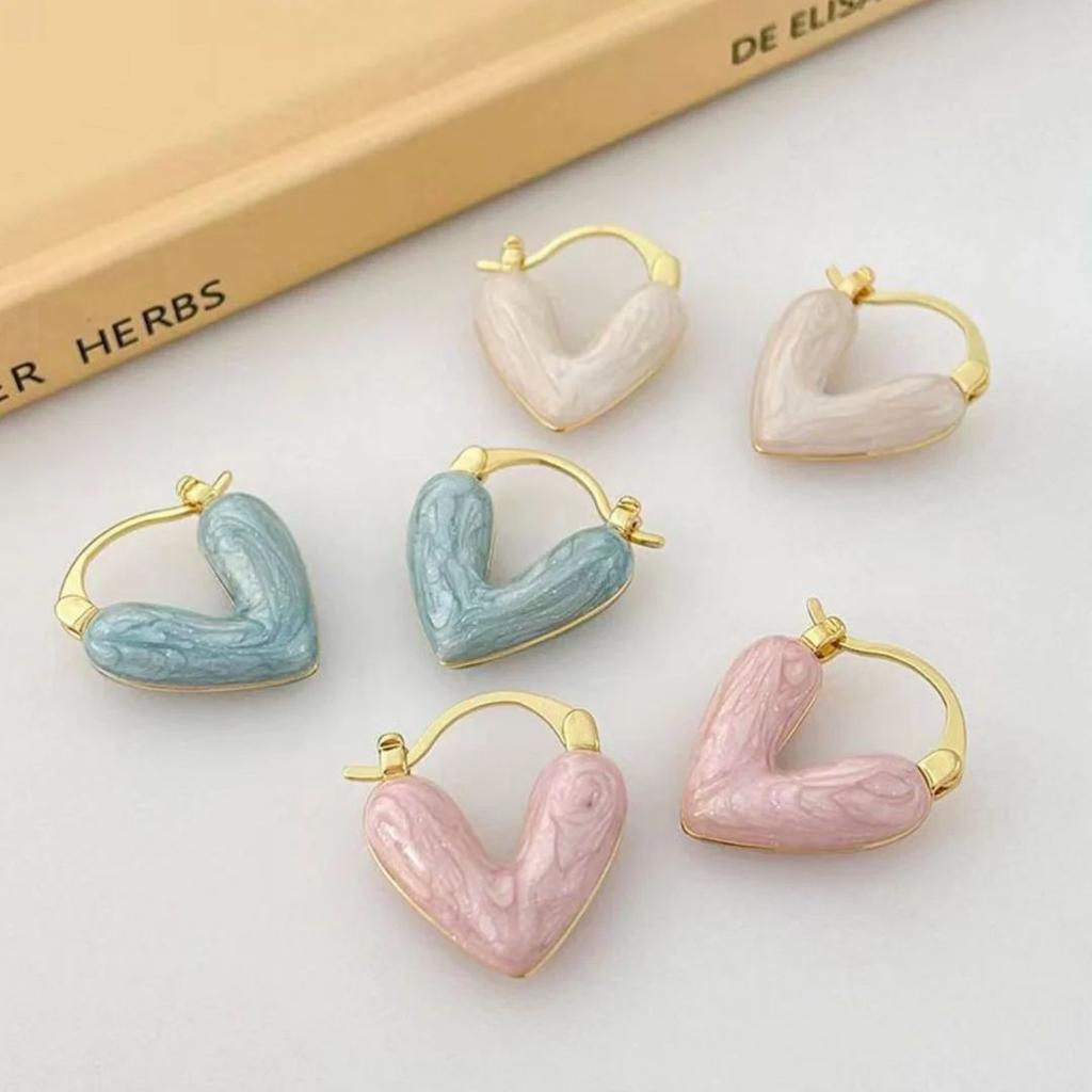 Cherished Hearts - Glowing Heart Stud Earrings — photo 4