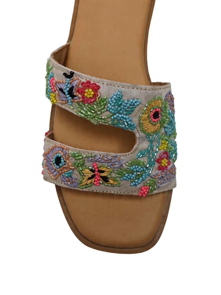 LUNA BLU Ivory Floral Embroidered Slip-On Sandals — photo 4