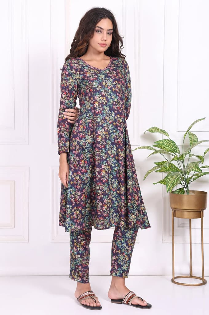 Multicolor Floral Printed Straight Rayon Kurta and Straight Pant Set — photo 6