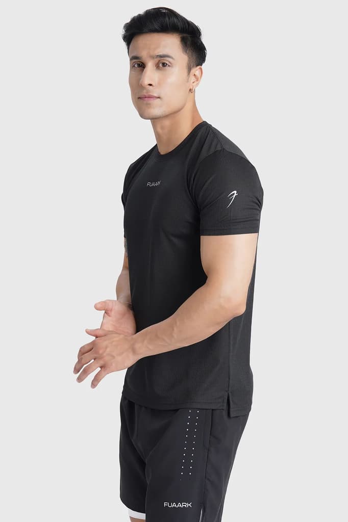 Checks Running T-shirt Black — photo 6