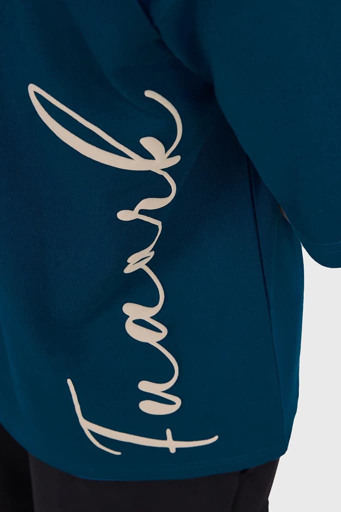 Bold Oversized T-shirt Teal — photo 4