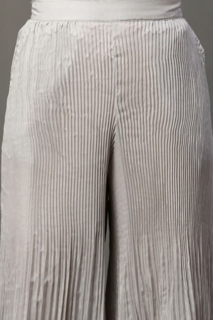 Silver Solid Flared Woven Sharara With Pleated Detail — photo 5