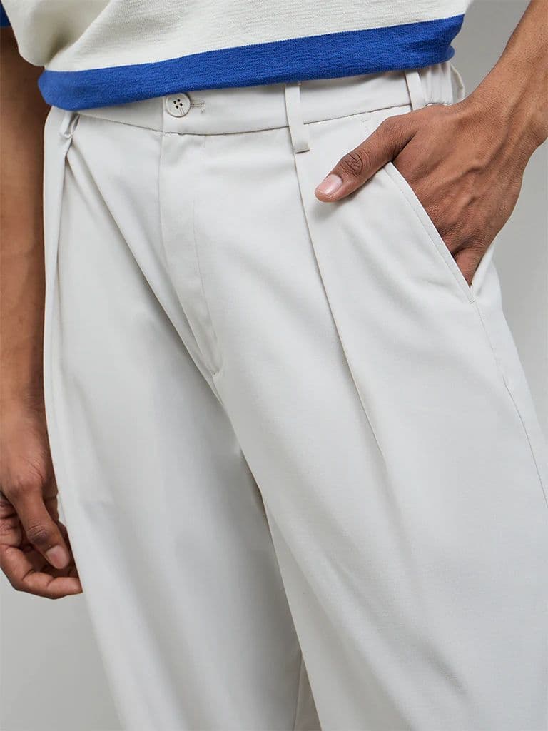 Nuon Ivory Solid Relaxed-Fit Mid-Rise Trousers — photo 3