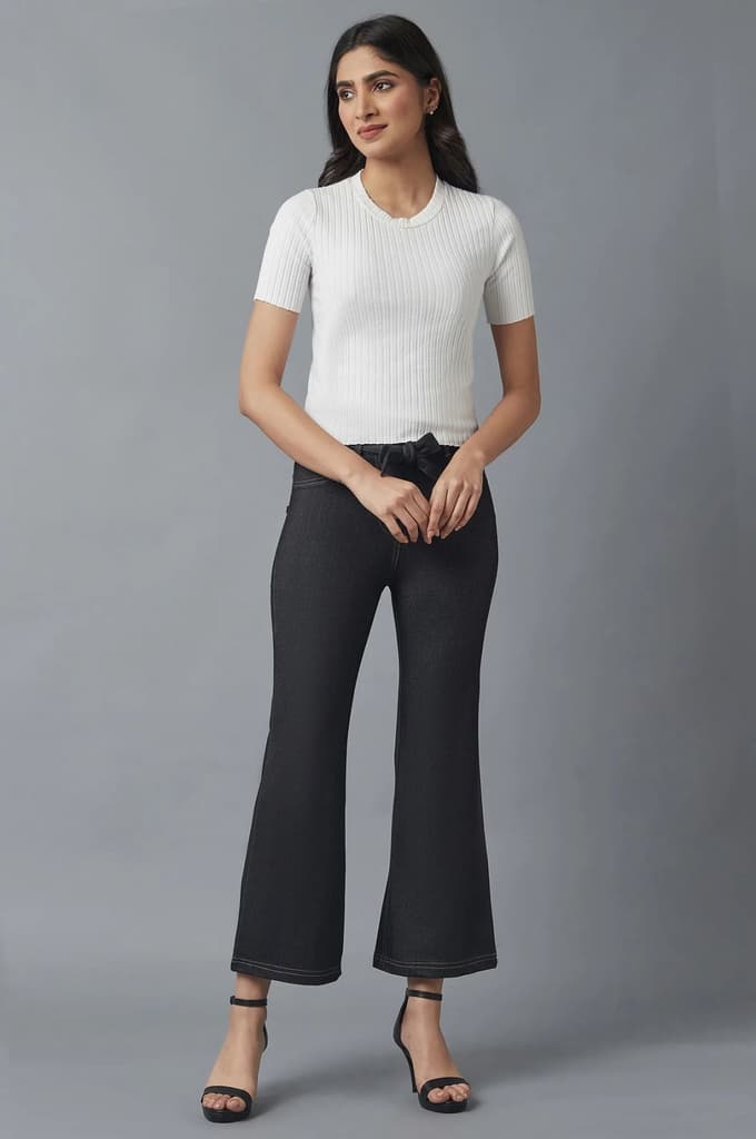 Black Solid Boot Cut Denim Pants With Waist Belt — photo 5