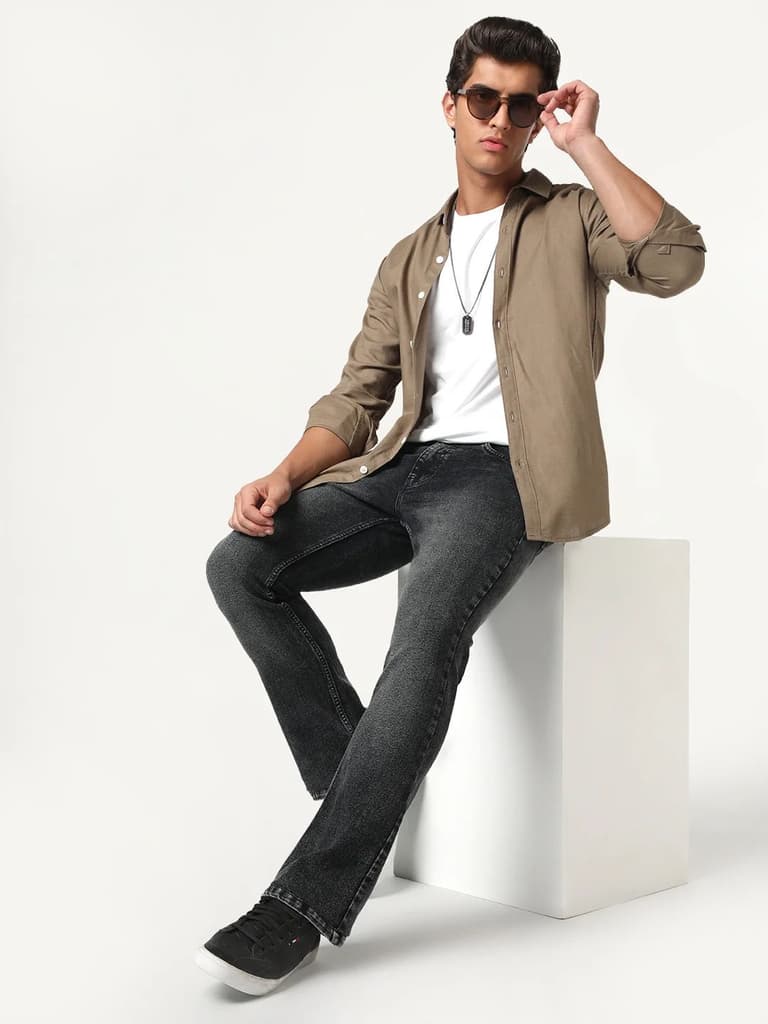 Men's Black Bootcut Fit Mid Rise Tinted Heavy Washed Jeans Stretchable — photo 4