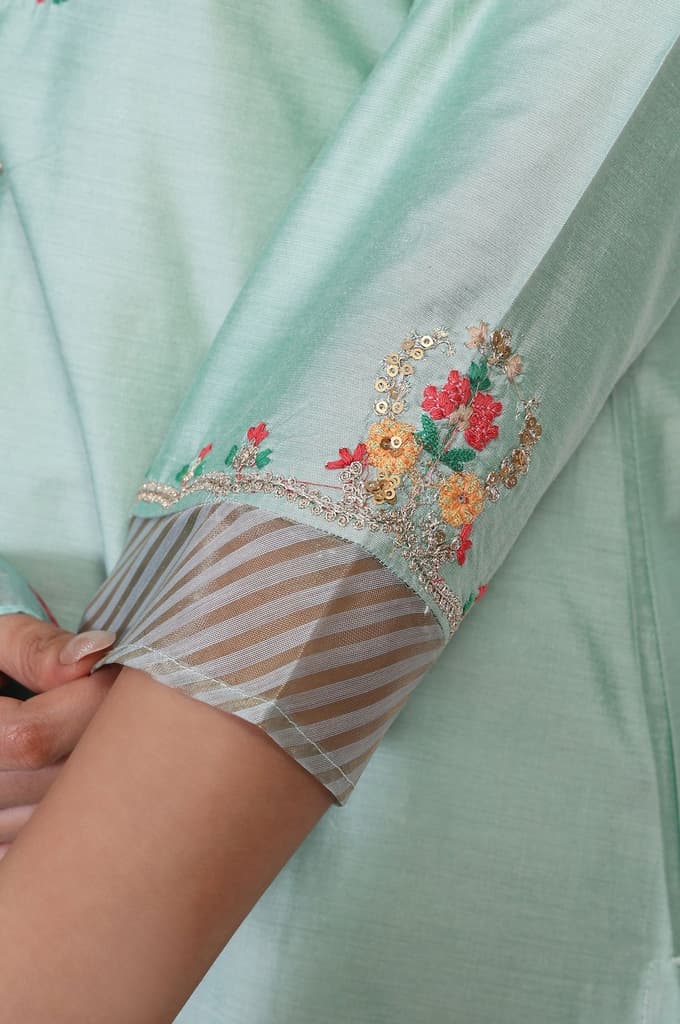 Green Embroidered Straight Jacquard Kurta with Straight Pant and Dupatta Set — photo 9